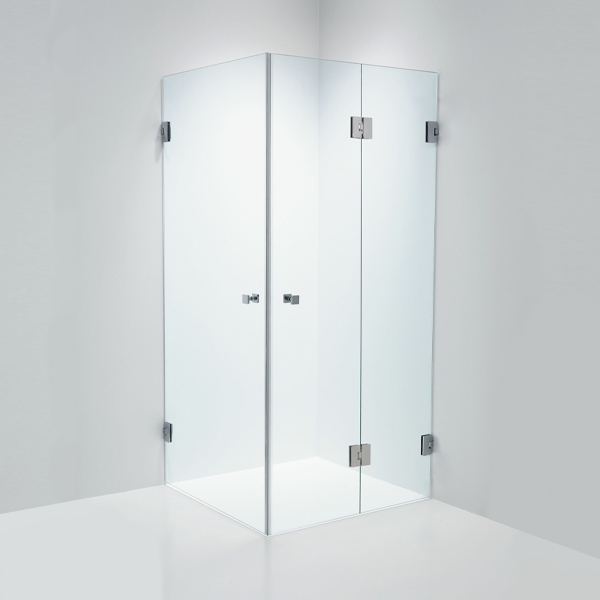 Hörna med en vikdörr och en hel dörr, Design Plus /Duschbyggarna